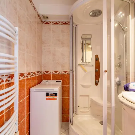 Daire Le Capitole-3 By Interhome