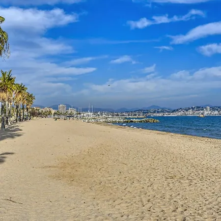 Le Capitole-3 By Interhome Appartement Fréjus