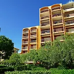 Lägenhet Le Capitole-3 By Interhome Fréjus