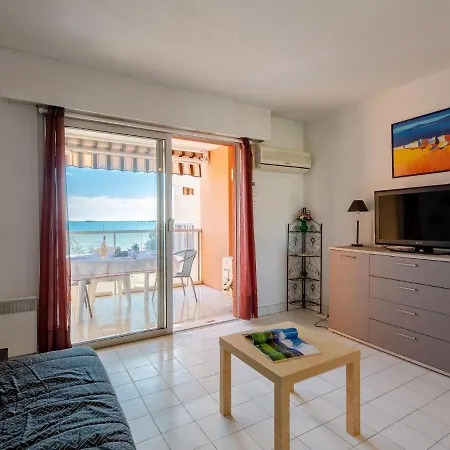 Le Capitole-3 By Interhome