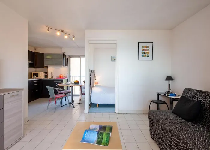 Le Capitole-3 By Interhome شقة *